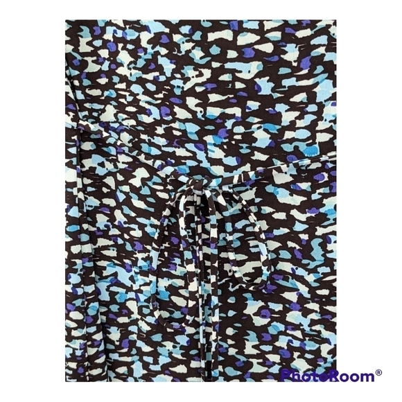 Motherhood Maternity Black, teal and white tunic Size Medium Flattering Comfort - Picture 4 of 7